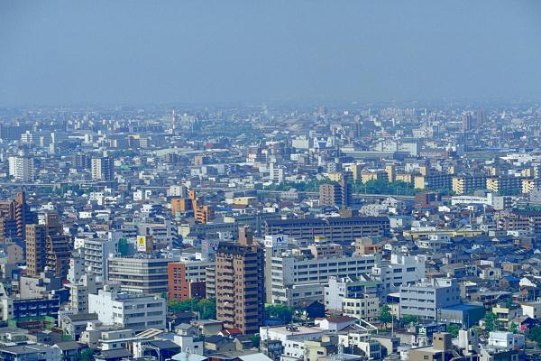 現代社会はたくさんの化石燃料を消費し、大量の温室効果ガスを排出しています。